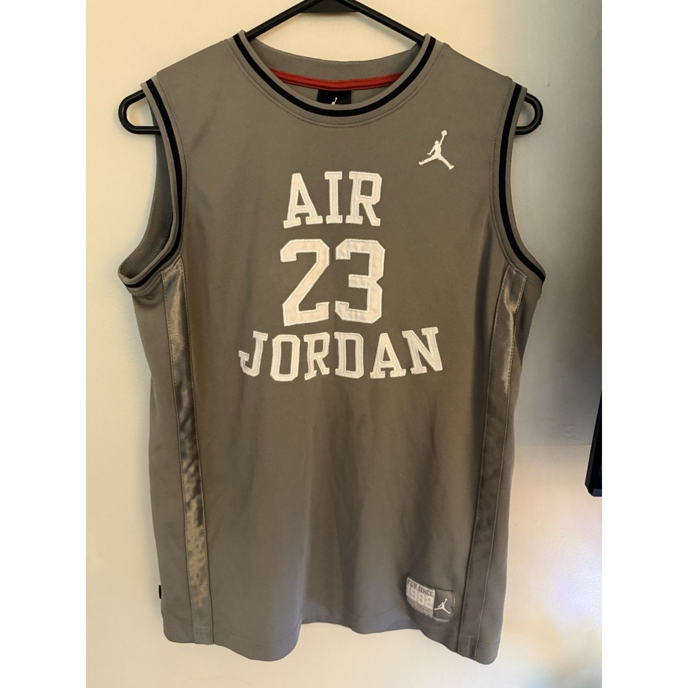 Michael Jordan Jersey Kids X Large Age 13-15 Gray Fly Since 1982 Air Jordan 1240